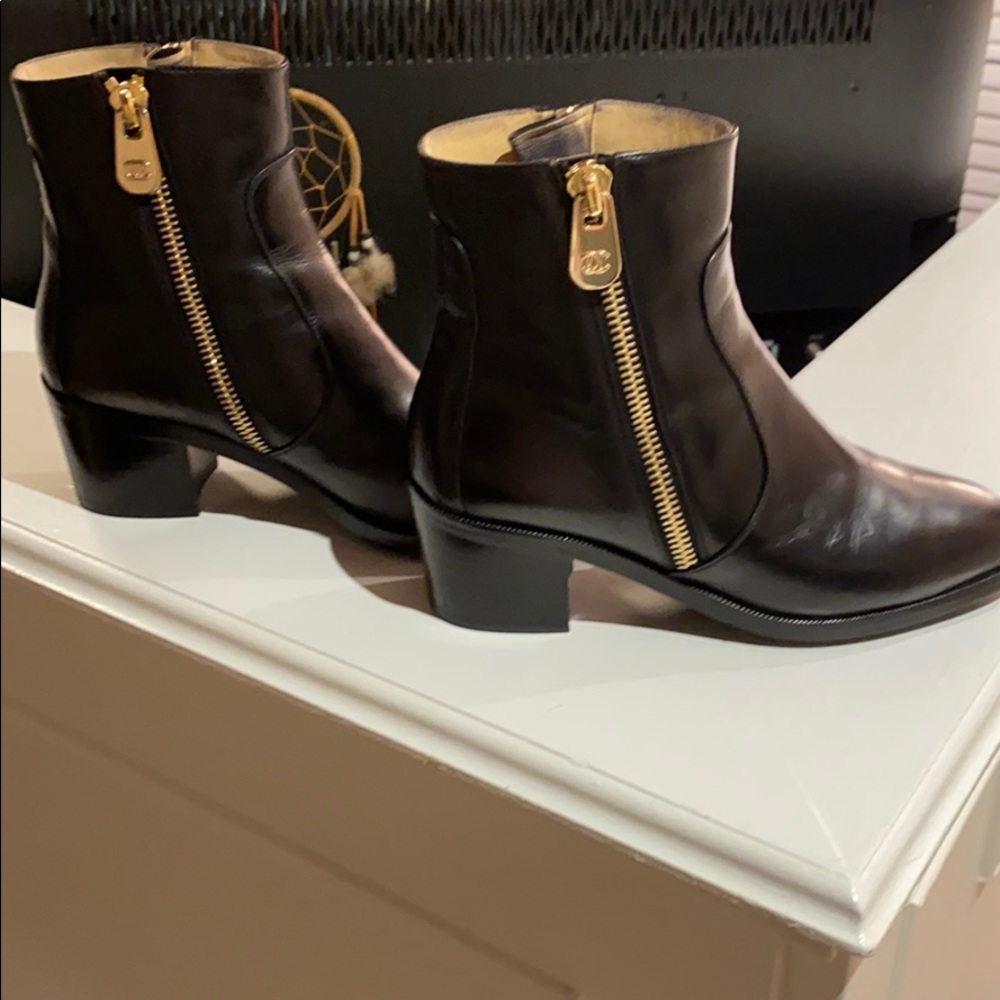 Chanel calf skin Booties with double zip